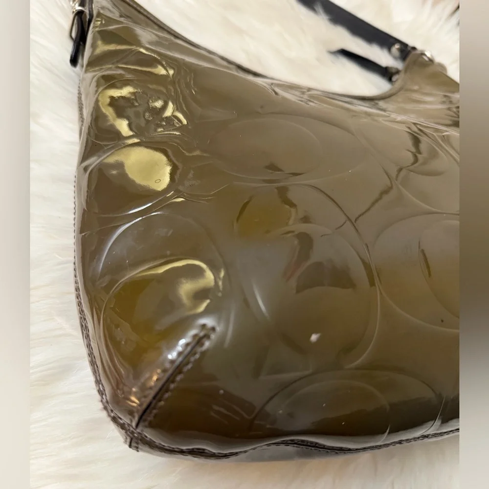 Coach Glossy Olive Shoulder Bag#F16172